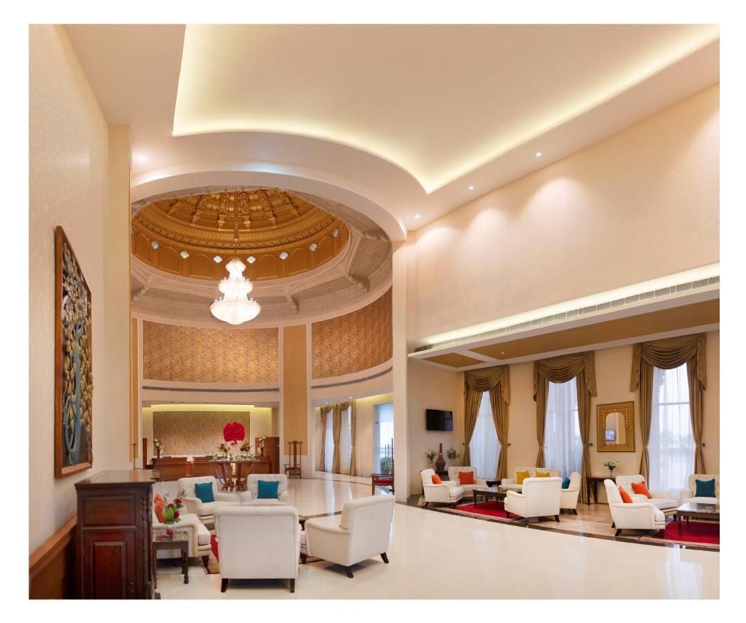 Orchha Palace And Convention Centre Hotel Bagian luar foto