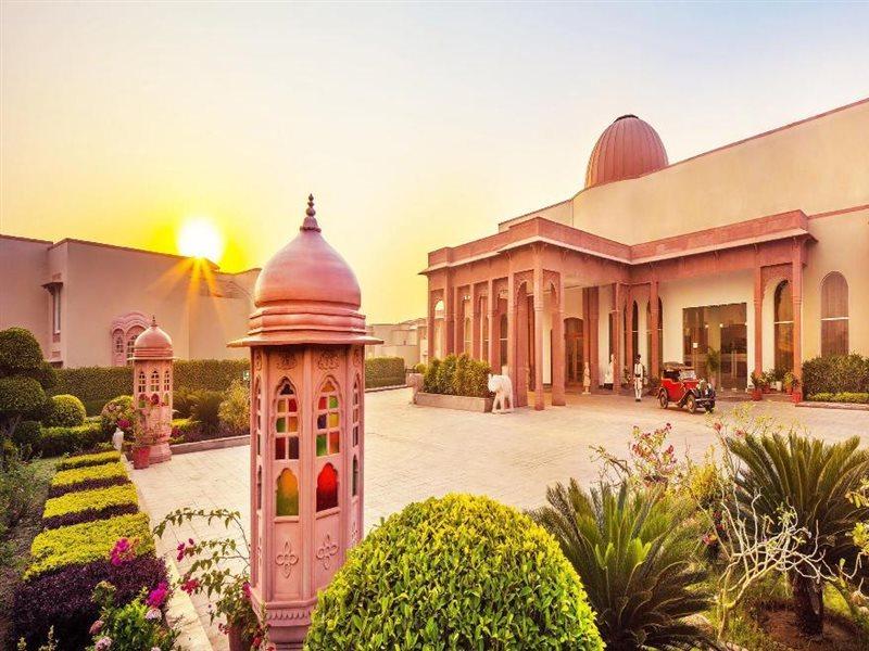 Orchha Palace And Convention Centre Hotel Bagian luar foto