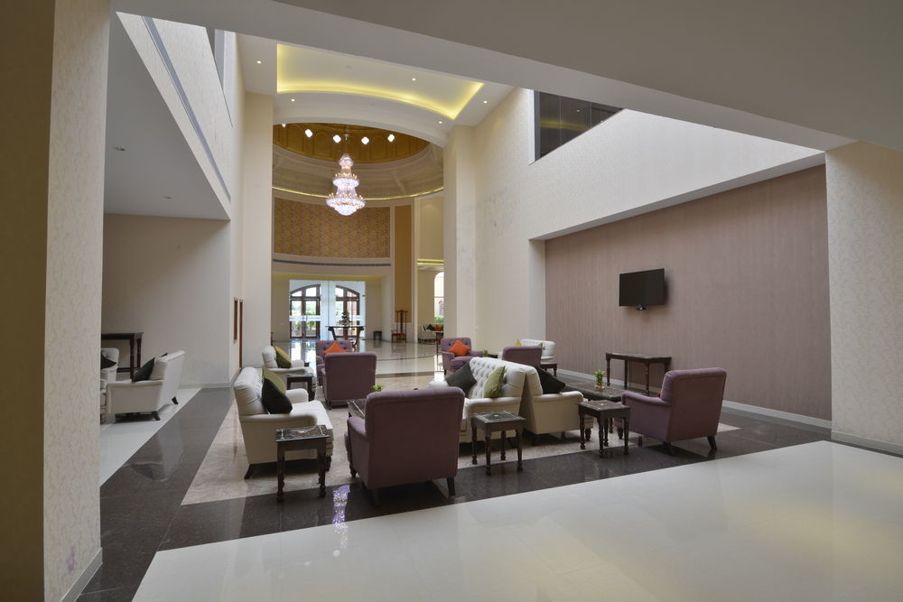 Orchha Palace And Convention Centre Hotel Bagian luar foto